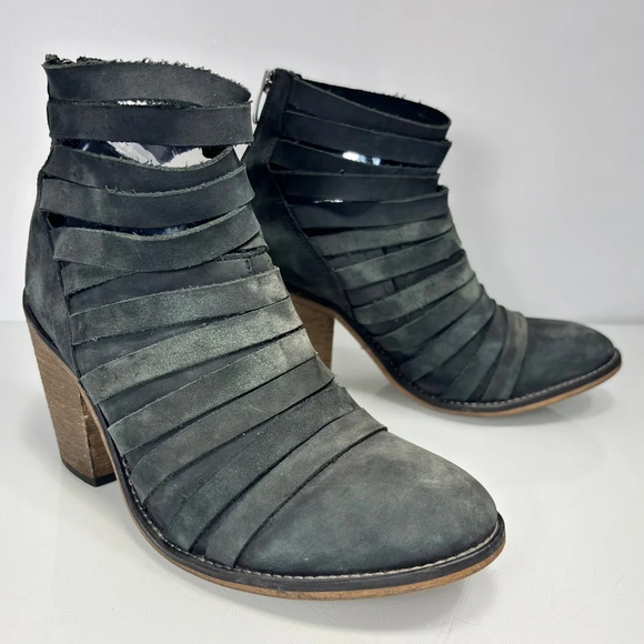 Free People Distressed Charcoal Leather Hybrid Heel Strappy Ankle Boots Size 39 - Picture 2 of 12